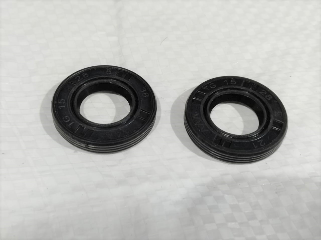 LEFT OIL SEAL 15*28*5 (CLASSIC) RK-5800