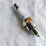 SPARK PLUG 152F/154F